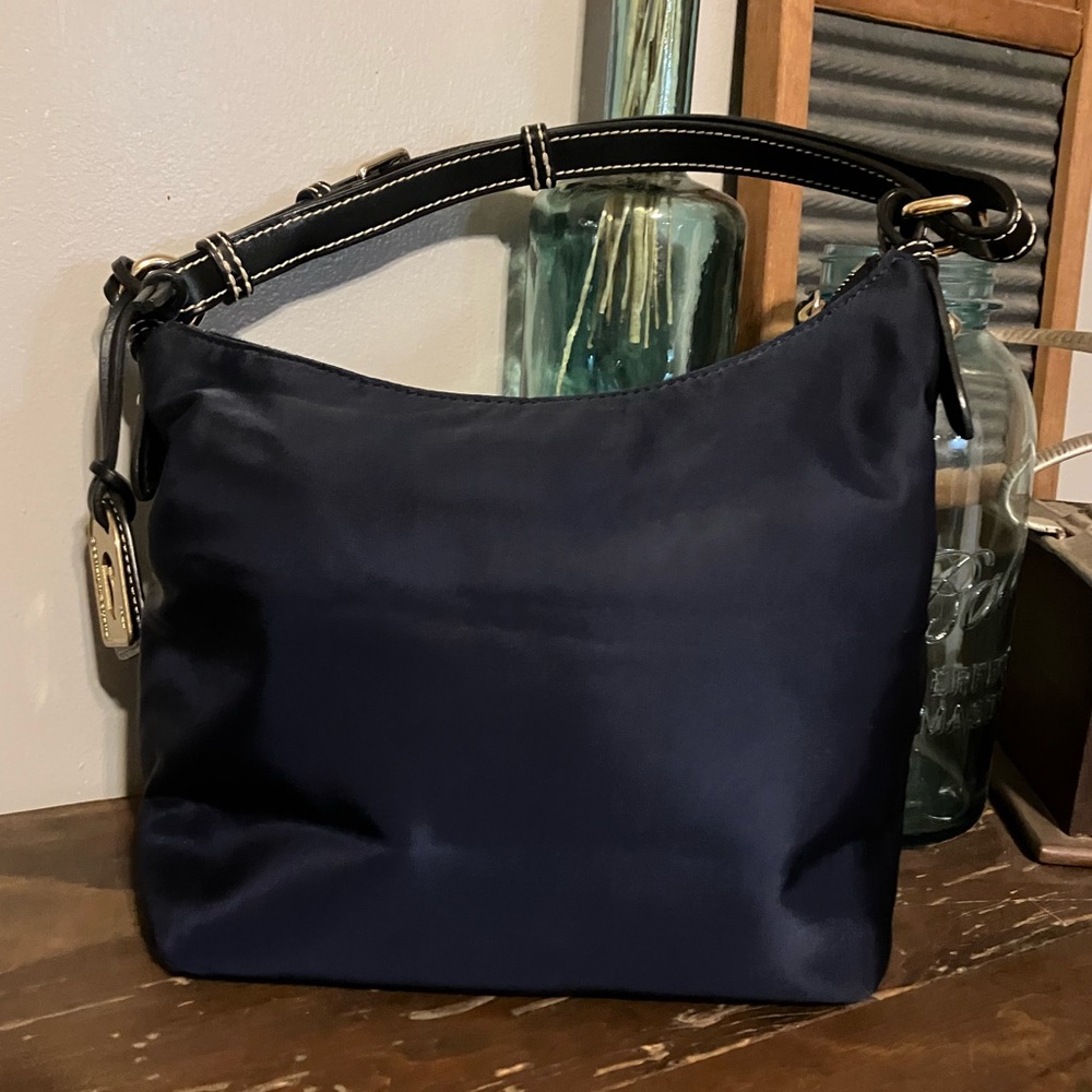 2000s Dooney & Bourke Dillen Hobo Nylon Shoulder Bag - Picture 5 of 10